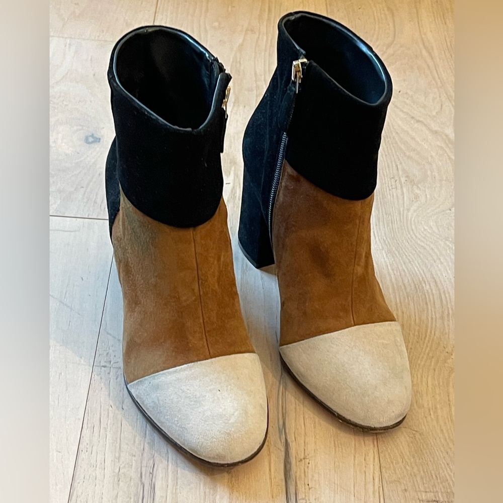 Dee Keller suede ankle boots size Euro 38 black, beige and brown.